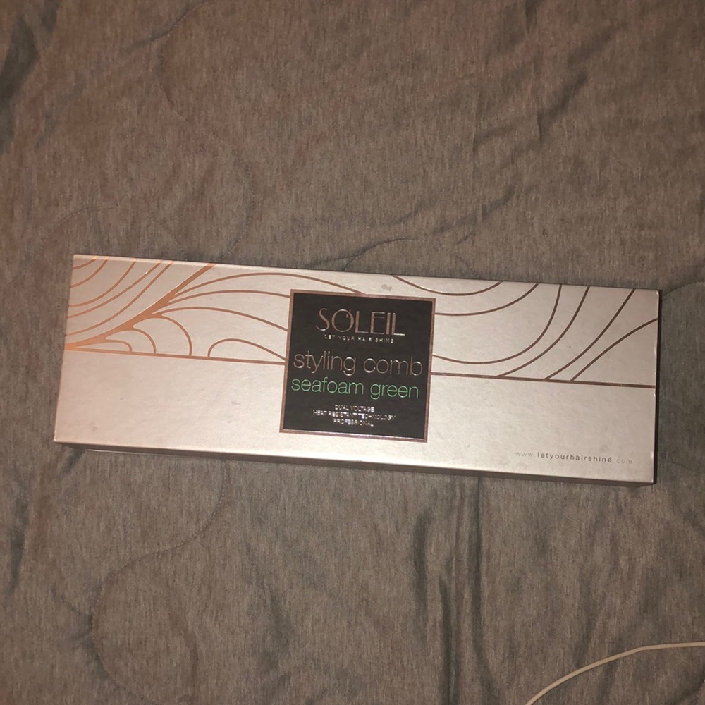 Never used stymying hot comb